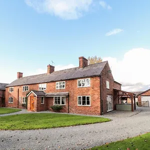 Milton Green Farm Holiday home Chester